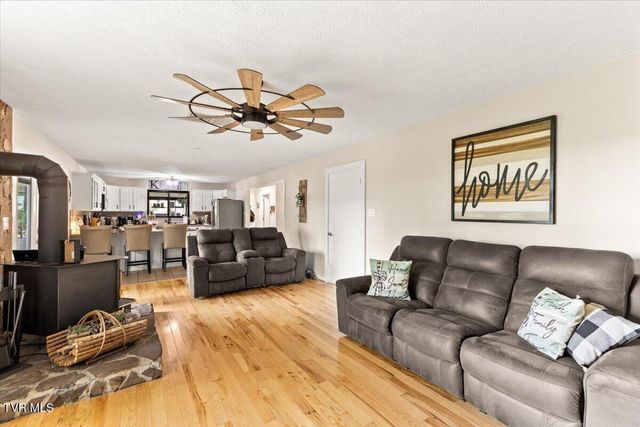 1594 Christian Bend Road, Church Hill, TN 37642