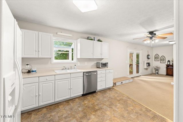 1594 Christian Bend Road, Church Hill, TN 37642