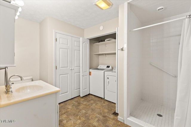 1594 Christian Bend Road, Church Hill, TN 37642