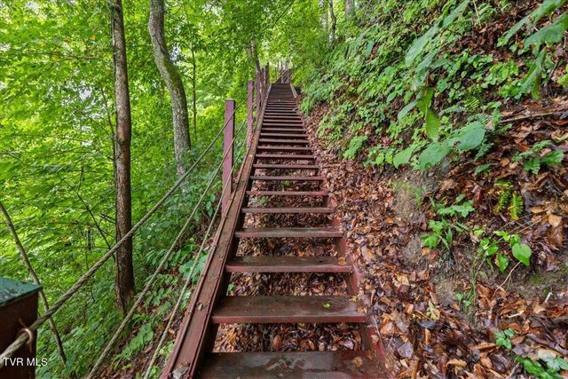 1594 Christian Bend Road, Church Hill, TN 37642