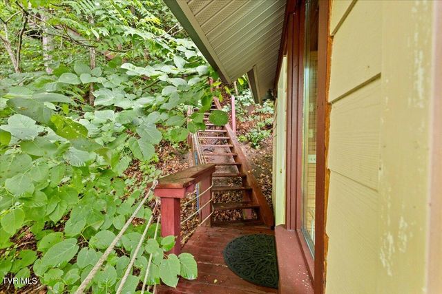 1594 Christian Bend Road, Church Hill, TN 37642