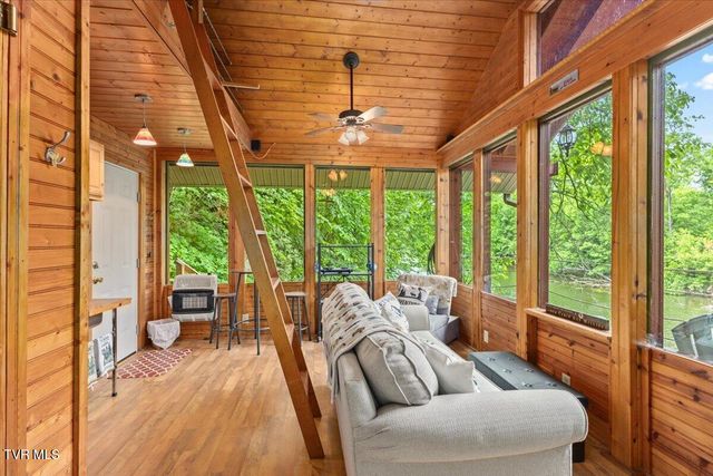 1594 Christian Bend Road, Church Hill, TN 37642