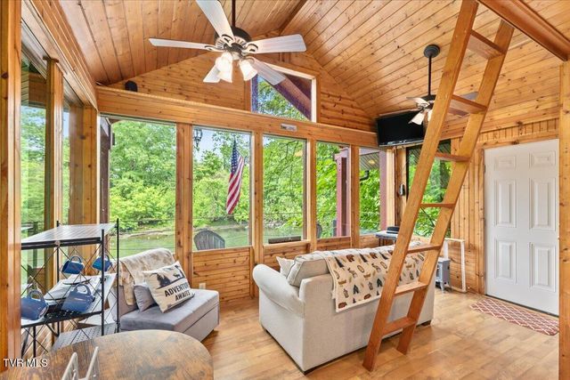 1594 Christian Bend Road, Church Hill, TN 37642