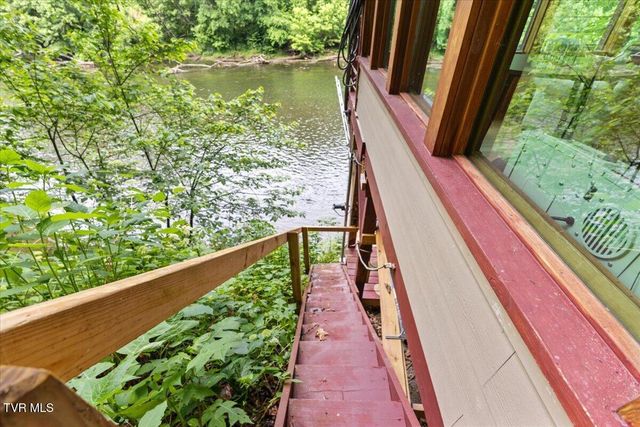 1594 Christian Bend Road, Church Hill, TN 37642