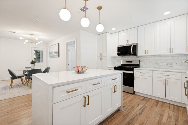 5824 Cynthia Circle, North Richland Hills, TX 76117