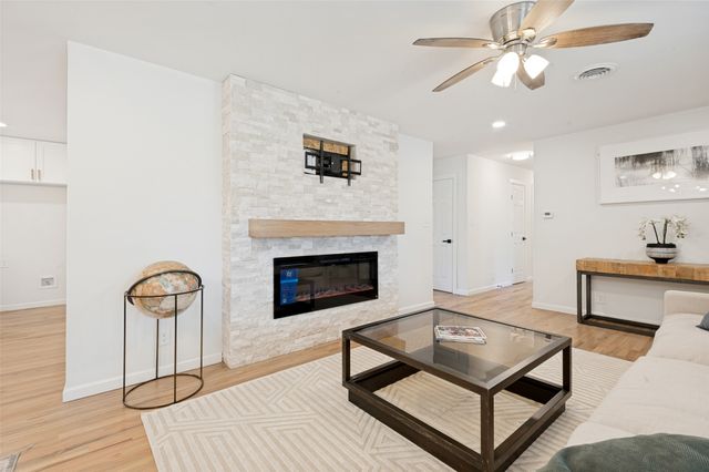 5824 Cynthia Circle, North Richland Hills, TX 76117