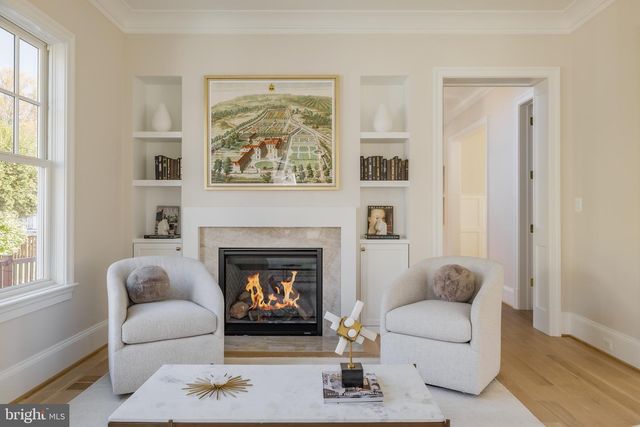 632 N KENMORE ST, Arlington, VA 22201