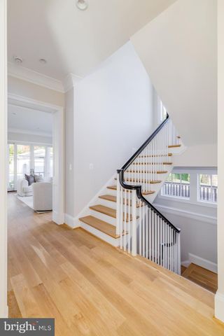 632 N KENMORE ST, Arlington, VA 22201