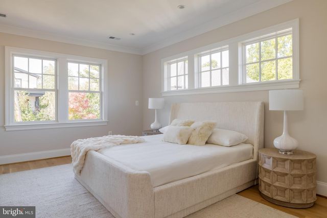 632 N KENMORE ST, Arlington, VA 22201