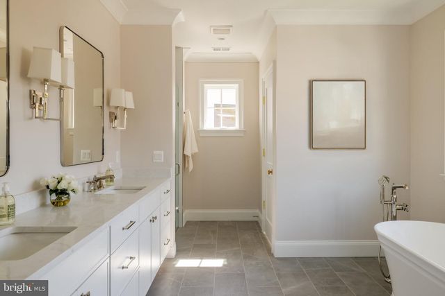 632 N KENMORE ST, Arlington, VA 22201