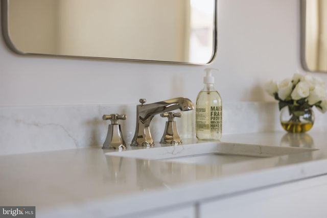 632 N KENMORE ST, Arlington, VA 22201