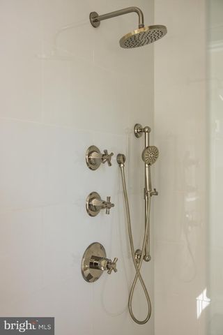 632 N KENMORE ST, Arlington, VA 22201