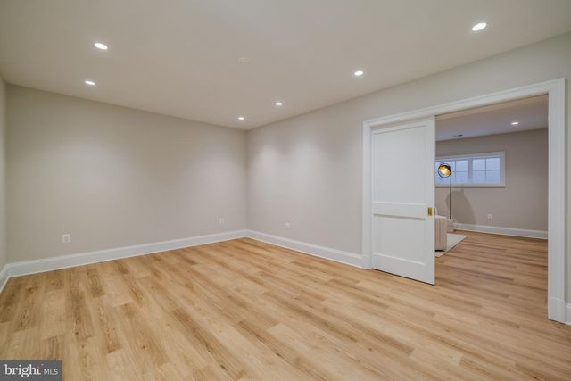 632 N KENMORE ST, Arlington, VA 22201