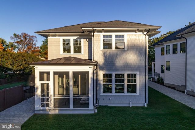 632 N KENMORE ST, Arlington, VA 22201