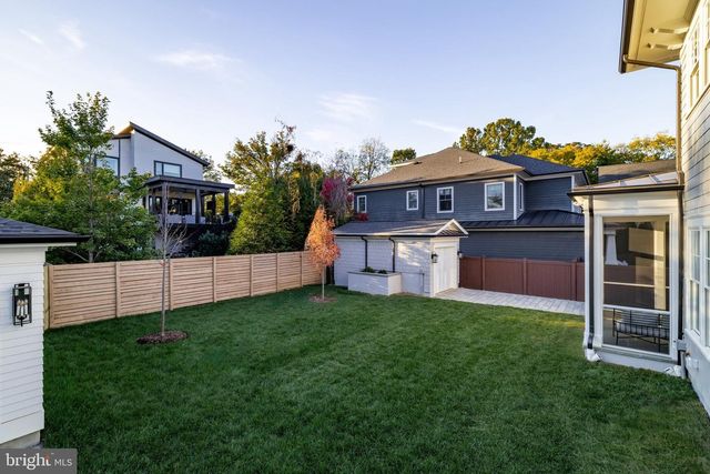 632 N KENMORE ST, Arlington, VA 22201