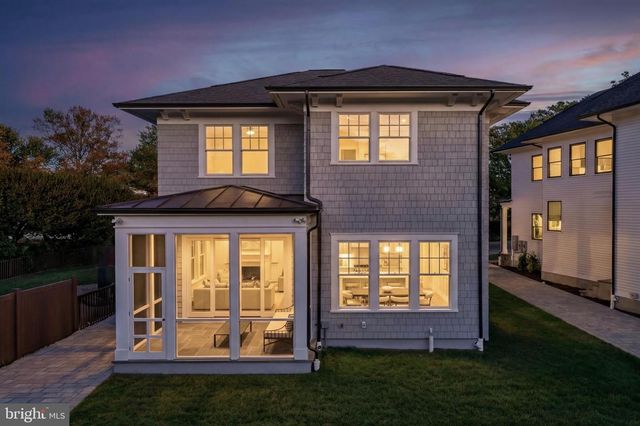 632 N KENMORE ST, Arlington, VA 22201