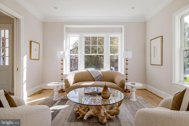 632 N KENMORE ST, Arlington, VA 22201