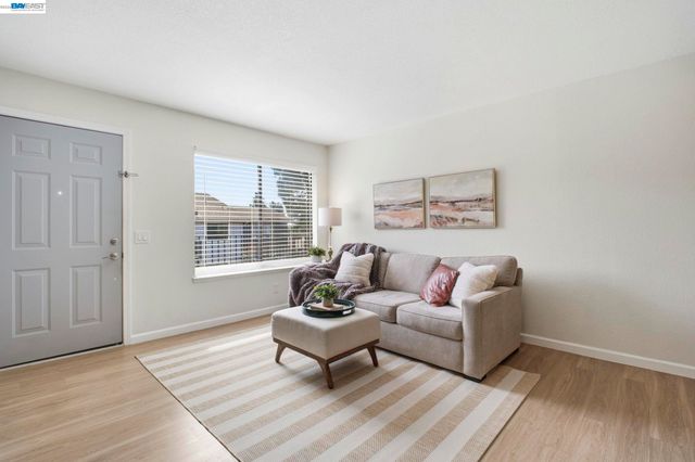 245 Famoso Plz, Union City, CA 94587