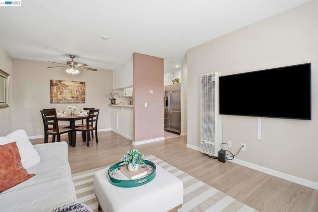 245 Famoso Plz, Union City, CA 94587