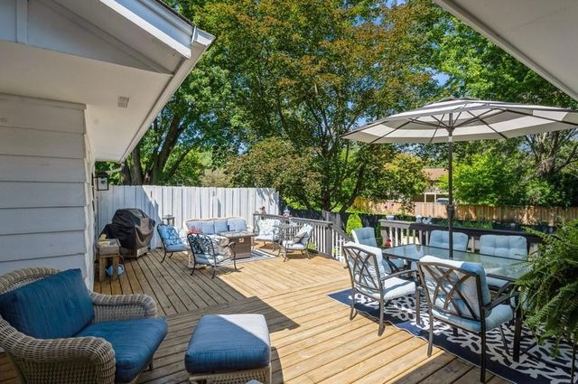 17505 26th Avenue N, Plymouth, MN 55447