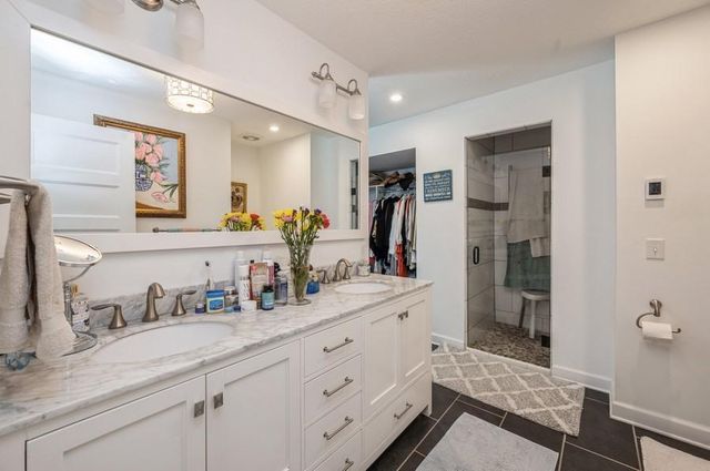 17505 26th Avenue N, Plymouth, MN 55447