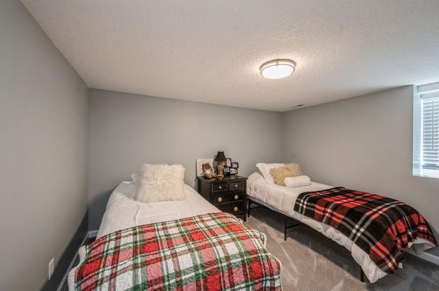 17505 26th Avenue N, Plymouth, MN 55447