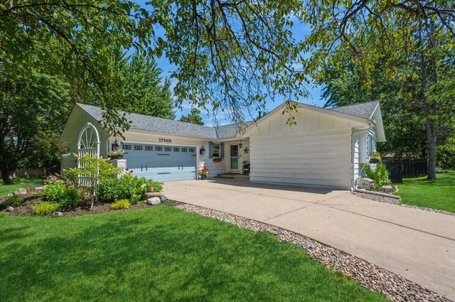 17505 26th Avenue N, Plymouth, MN 55447
