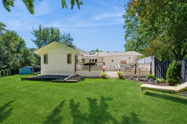 17505 26th Avenue N, Plymouth, MN 55447