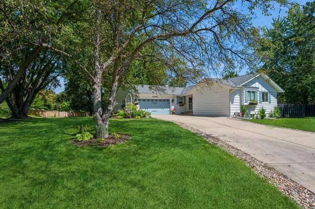 17505 26th Avenue N, Plymouth, MN 55447