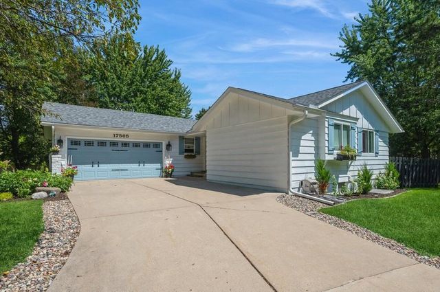 17505 26th Avenue N, Plymouth, MN 55447