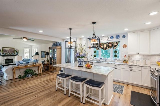 17505 26th Avenue N, Plymouth, MN 55447