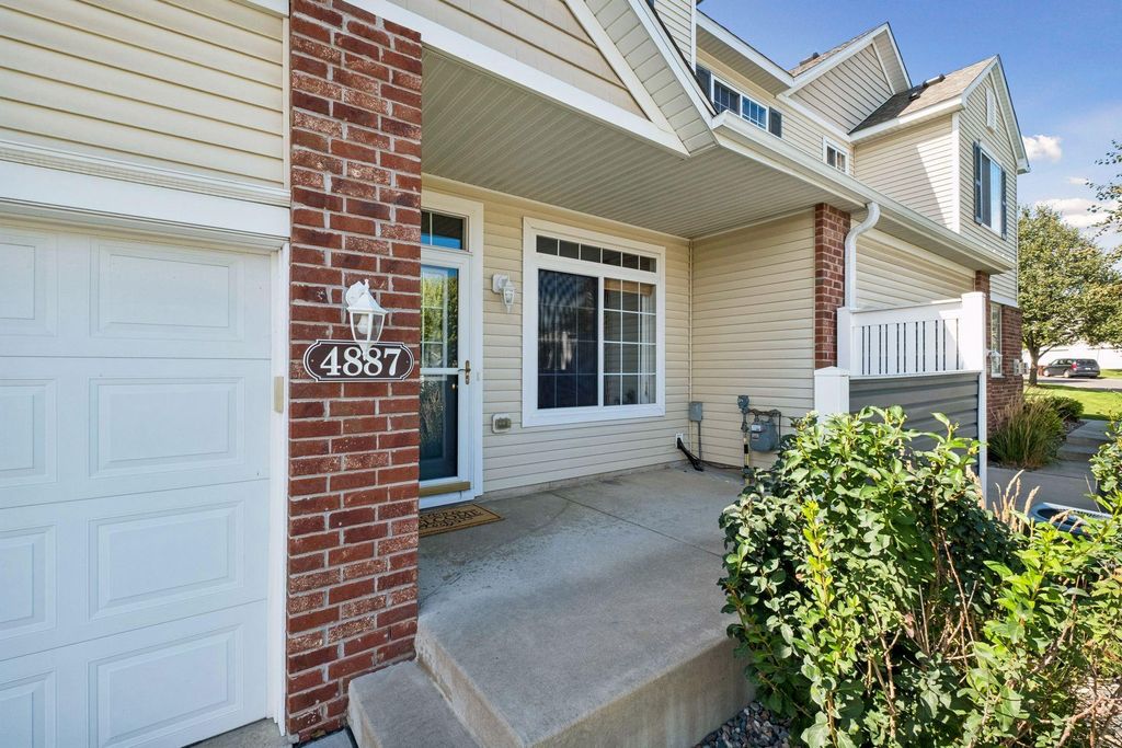 4887 Bivens Court 9706, Inver Grove Heights, MN 55076 — photo 2