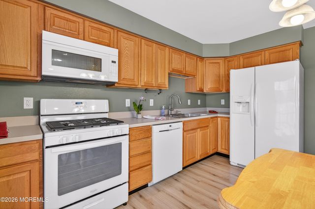 310 Brookfield Drive, Jackson, NJ 08527