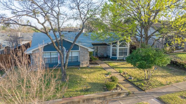 322 Allegheny Trail Lane, Garland, TX 75043