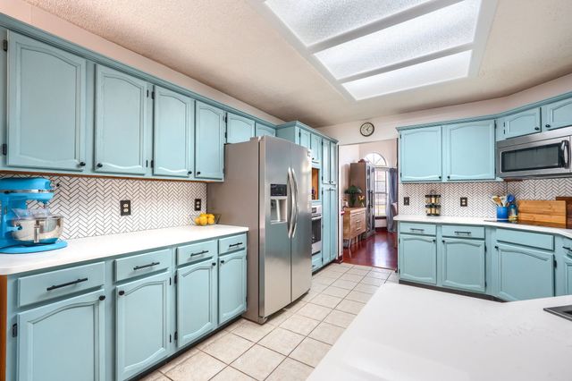 322 Allegheny Trail Lane, Garland, TX 75043