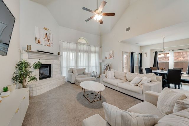 460 Harvest Grove Drive, Waxahachie, TX 75165