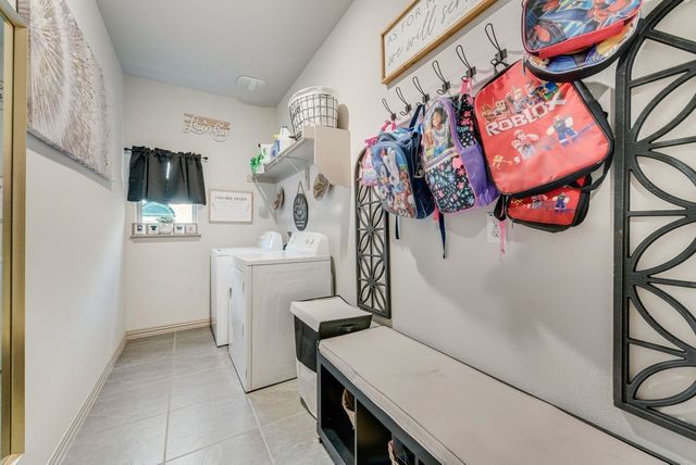 460 Harvest Grove Drive, Waxahachie, TX 75165