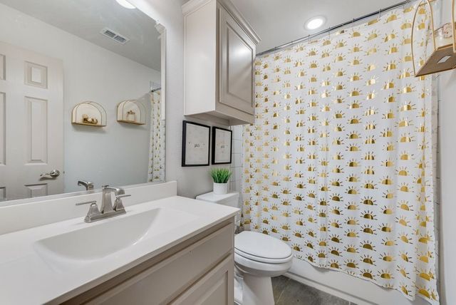 460 Harvest Grove Drive, Waxahachie, TX 75165
