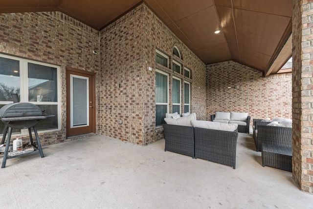 460 Harvest Grove Drive, Waxahachie, TX 75165