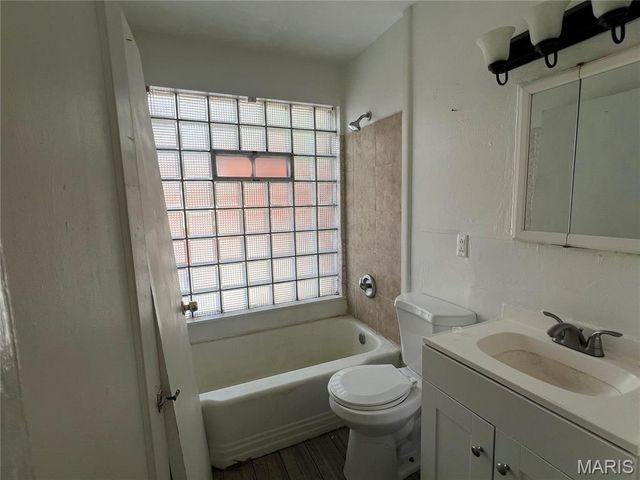 8770 Jordan Avenue, St Louis, MO 63147