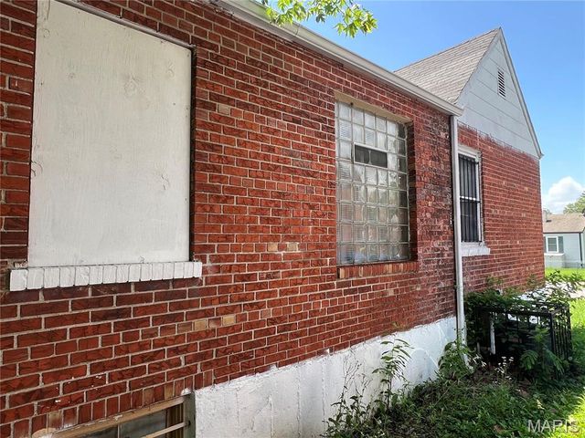 8770 Jordan Avenue, St Louis, MO 63147