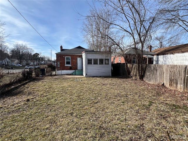 8770 Jordan Avenue, St Louis, MO 63147