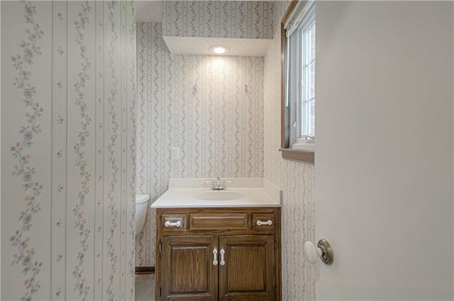 10103 Edelweiss Circle, Merriam, KS 66203