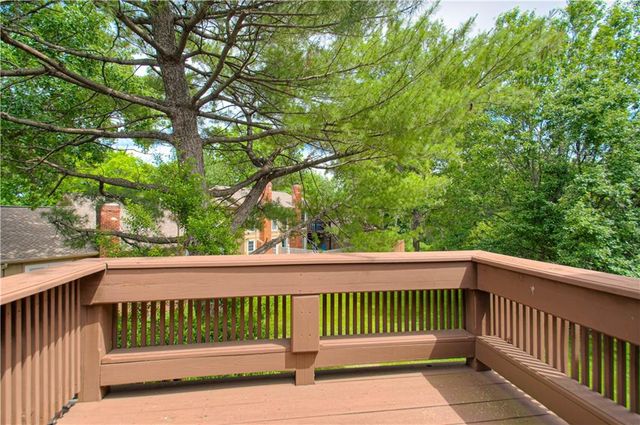 10103 Edelweiss Circle, Merriam, KS 66203