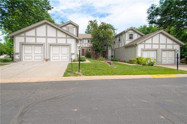 10103 Edelweiss Circle, Merriam, KS 66203