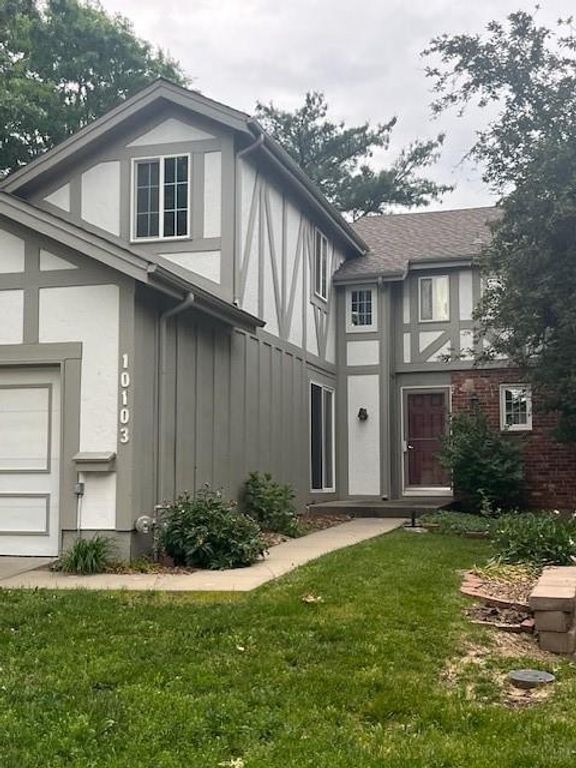 10103 Edelweiss Circle, Merriam, KS 66203