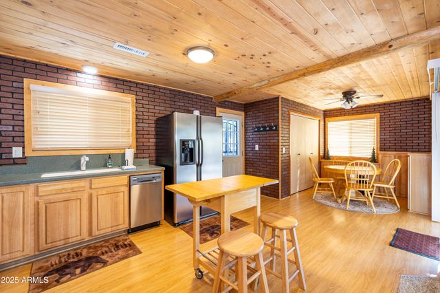 105 HUNTER Place, Munds Park, AZ 86017