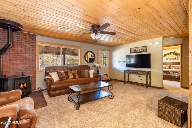 105 HUNTER Place, Munds Park, AZ 86017