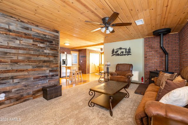 105 HUNTER Place, Munds Park, AZ 86017