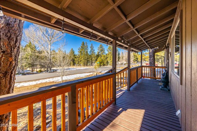 105 HUNTER Place, Munds Park, AZ 86017